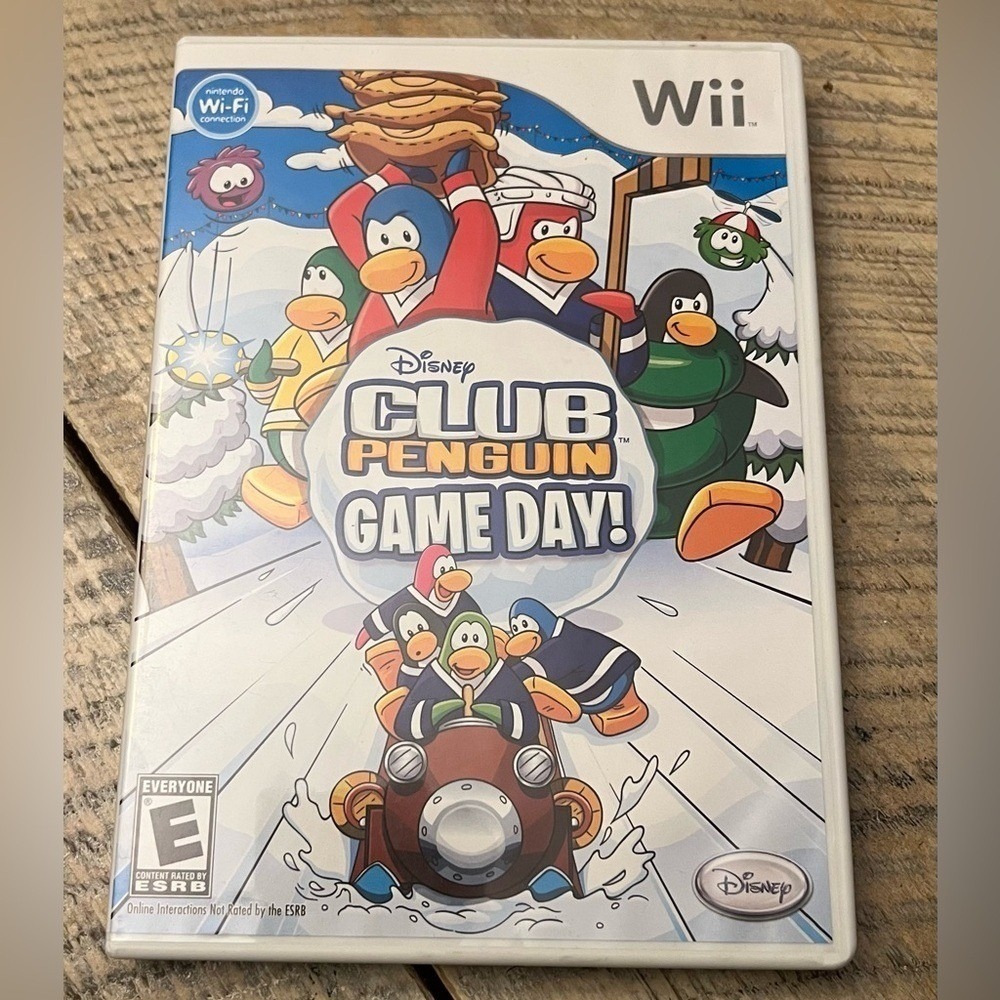 Disney‎ Club Penguin Game Day Wii Game